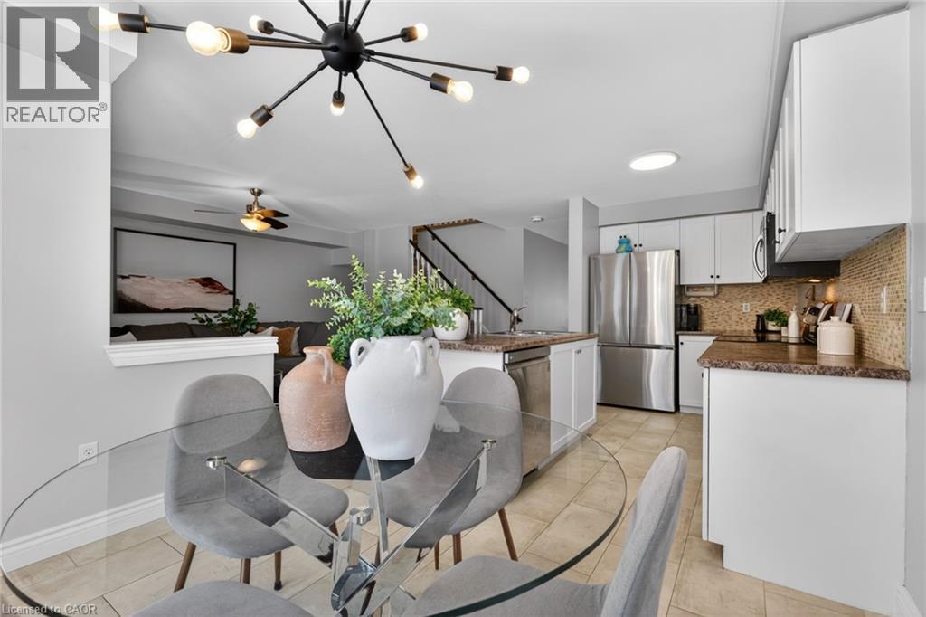 2286 Seton Crescent, Burlington, ON - Indoor