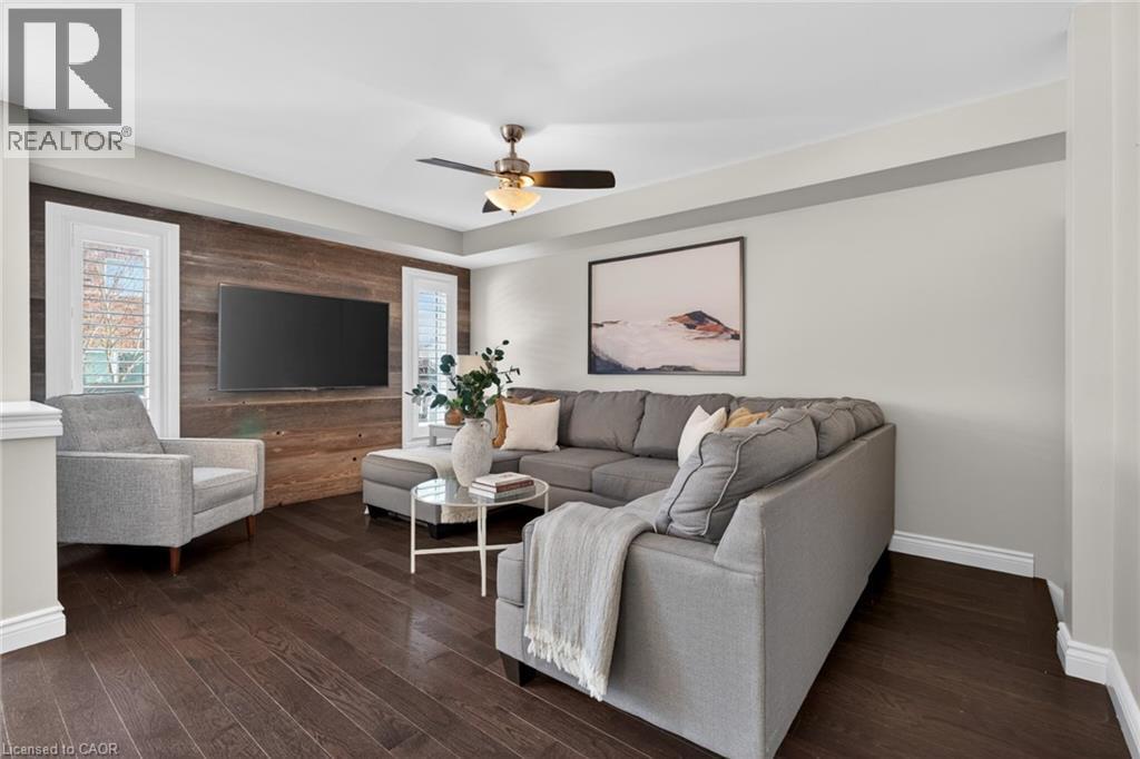 2286 Seton Crescent, Burlington, ON - Indoor Photo Showing Living Room