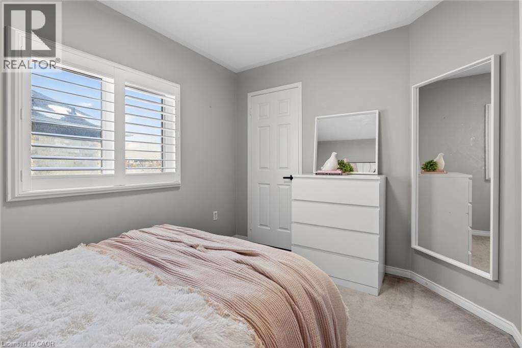 2286 Seton Crescent, Burlington, ON - Indoor Photo Showing Bedroom