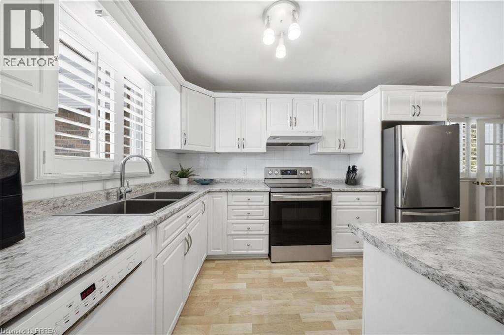 71 Pinecrest Drive, Kitchener, ON - Indoor Photo Showing Kitchen With Stainless Steel Kitchen With Double Sink