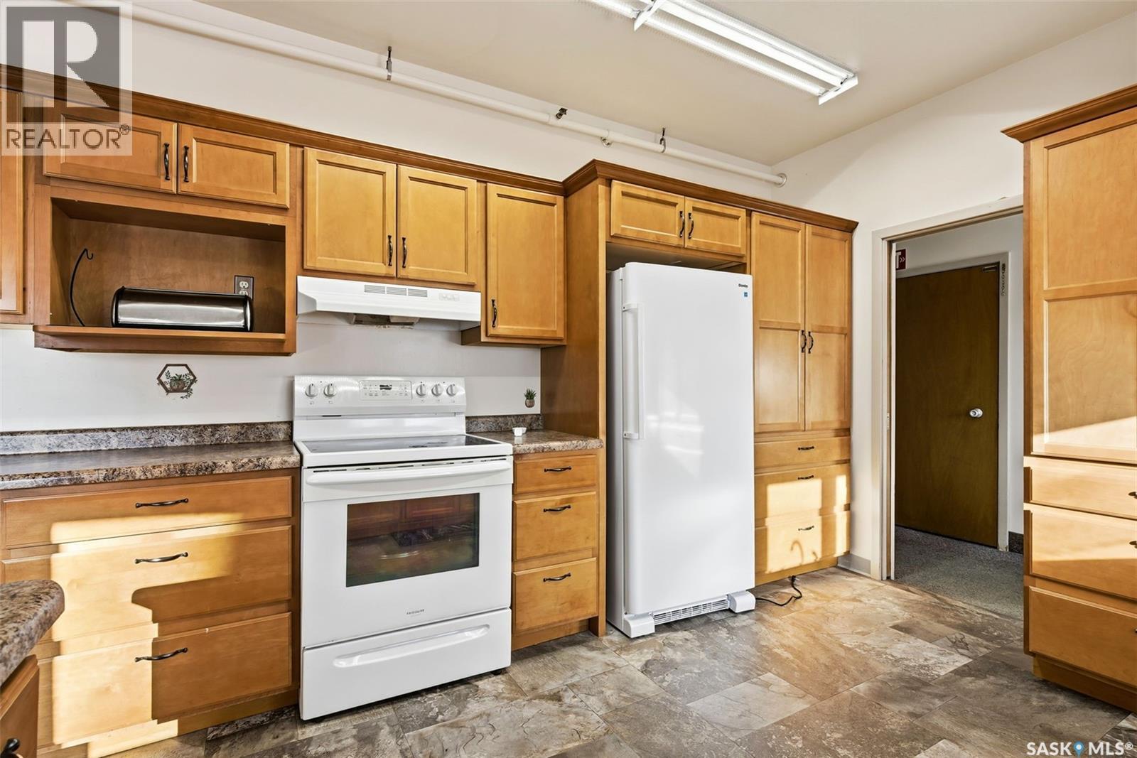 1094 Ursuline Drive, Grayson, SK - Indoor Photo Showing Kitchen