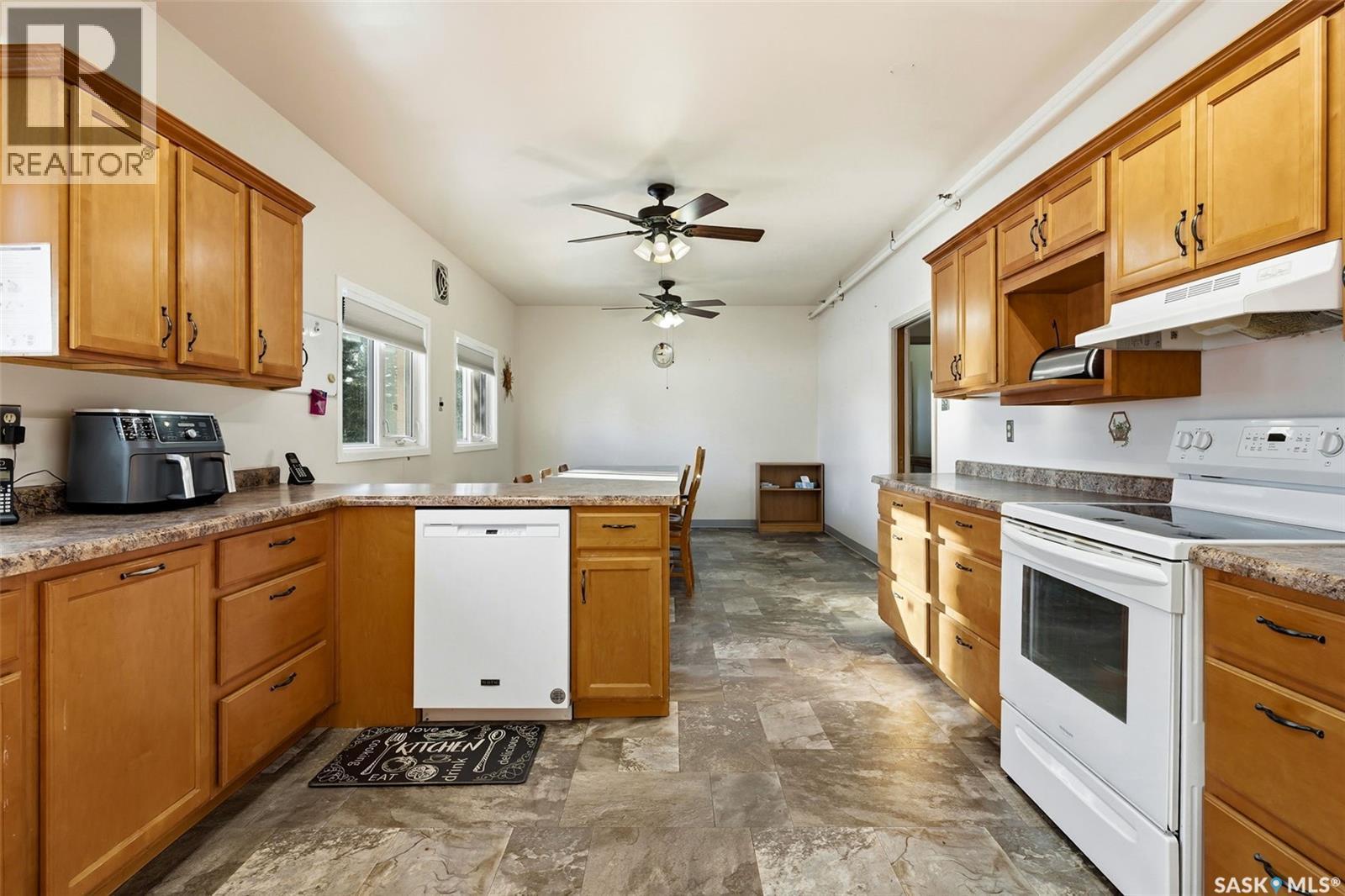 1094 Ursuline Drive, Grayson, SK - Indoor Photo Showing Kitchen