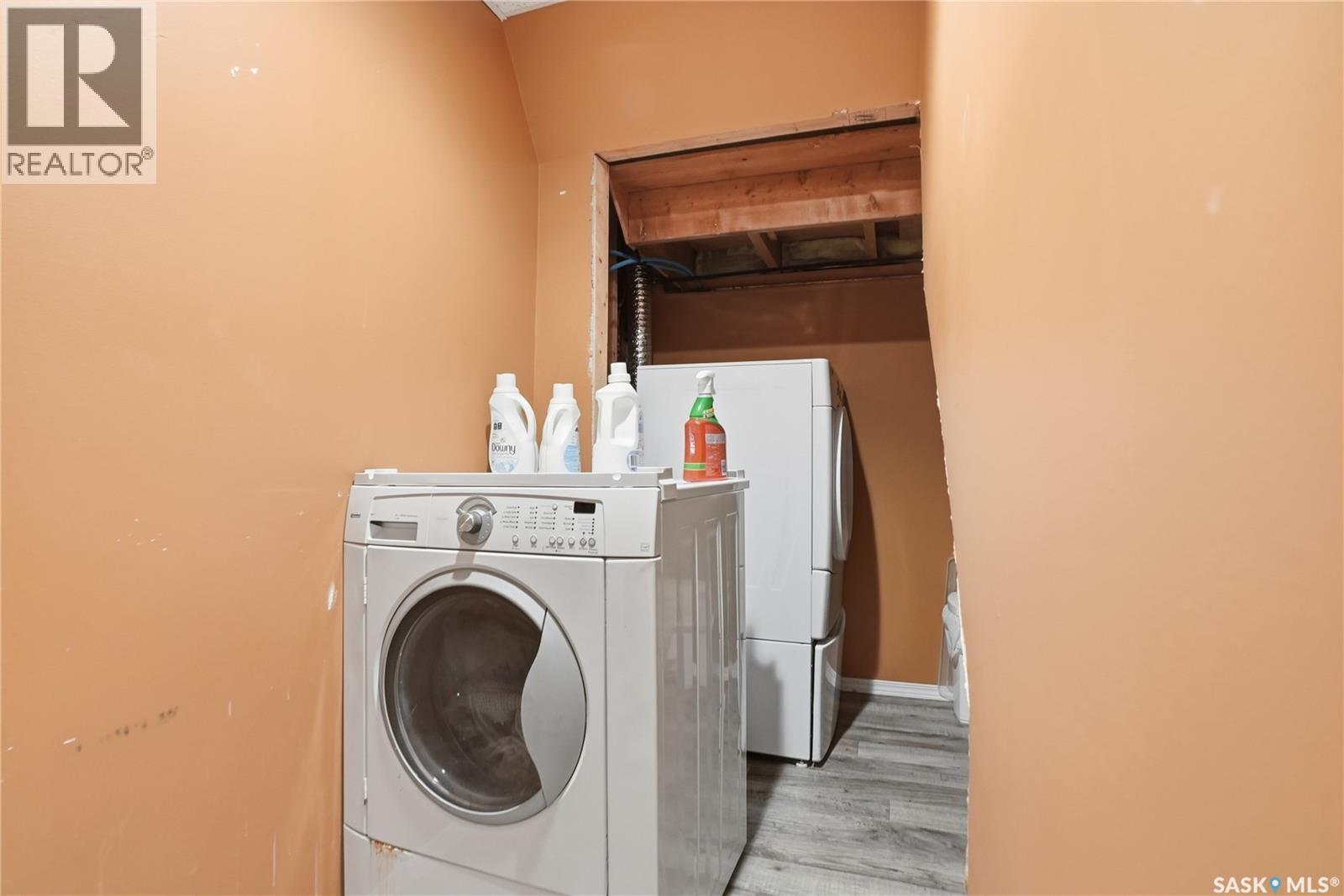 210 113Th Street W, Saskatoon, SK - Indoor Photo Showing Laundry Room