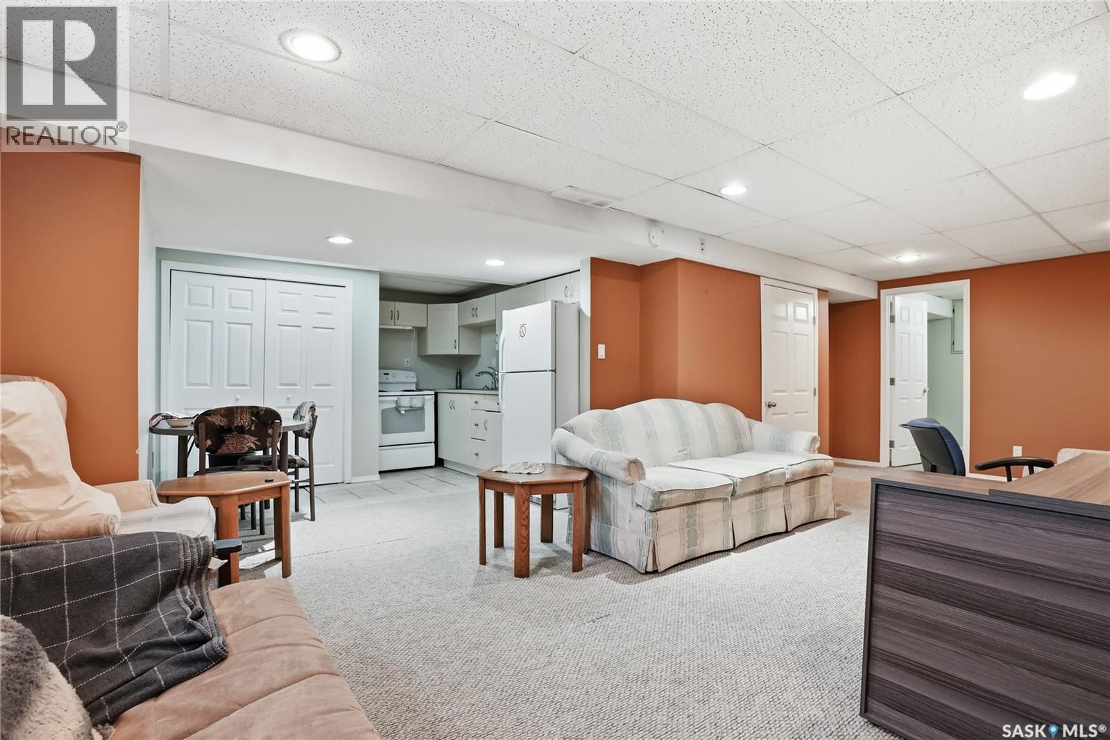 210 113Th Street W, Saskatoon, SK - Indoor