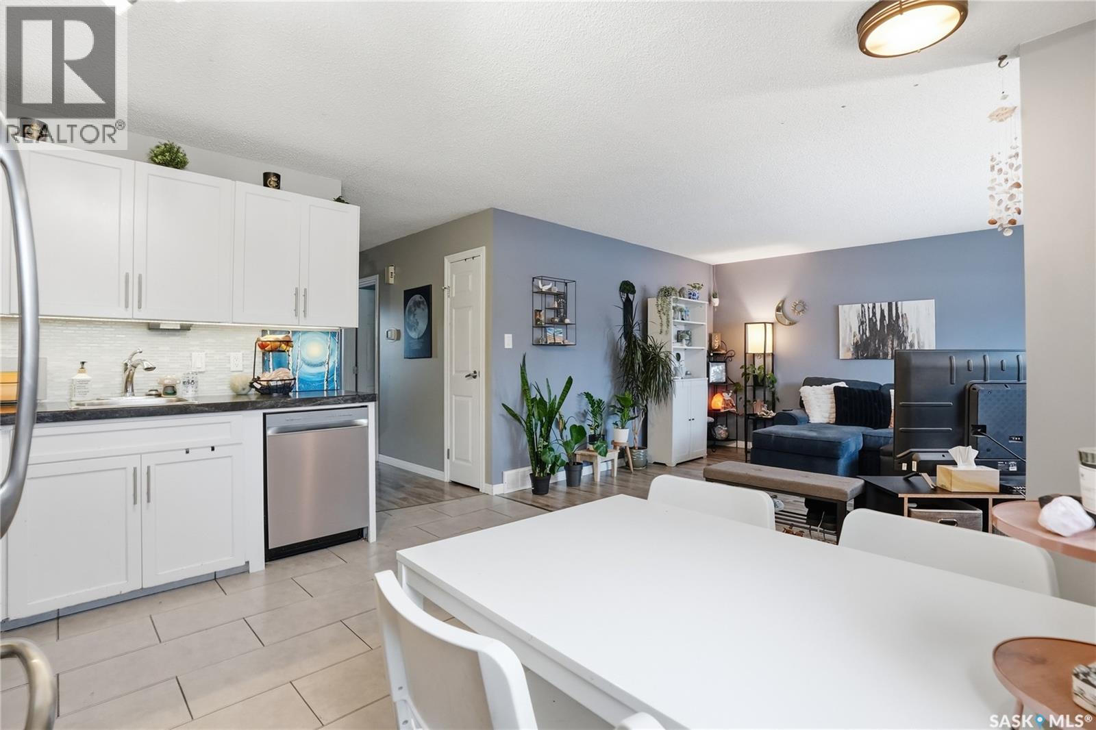 210 113Th Street W, Saskatoon, SK - Indoor Photo Showing Kitchen
