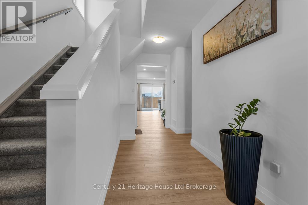 33 Martin Street, Tillsonburg, ON - Indoor Photo Showing Other Room