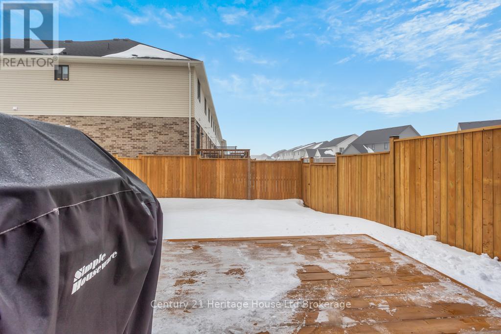 33 Martin Street, Tillsonburg, ON - Outdoor
