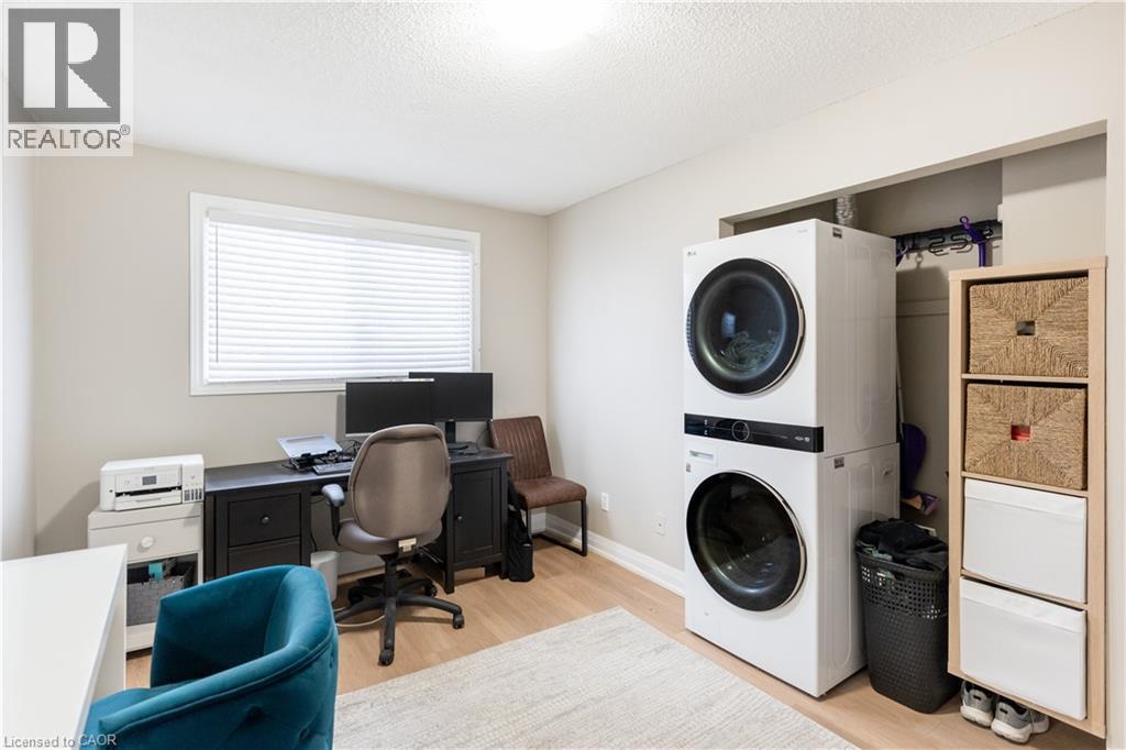 26 Rama Court, Hamilton, ON - Indoor Photo Showing Laundry Room