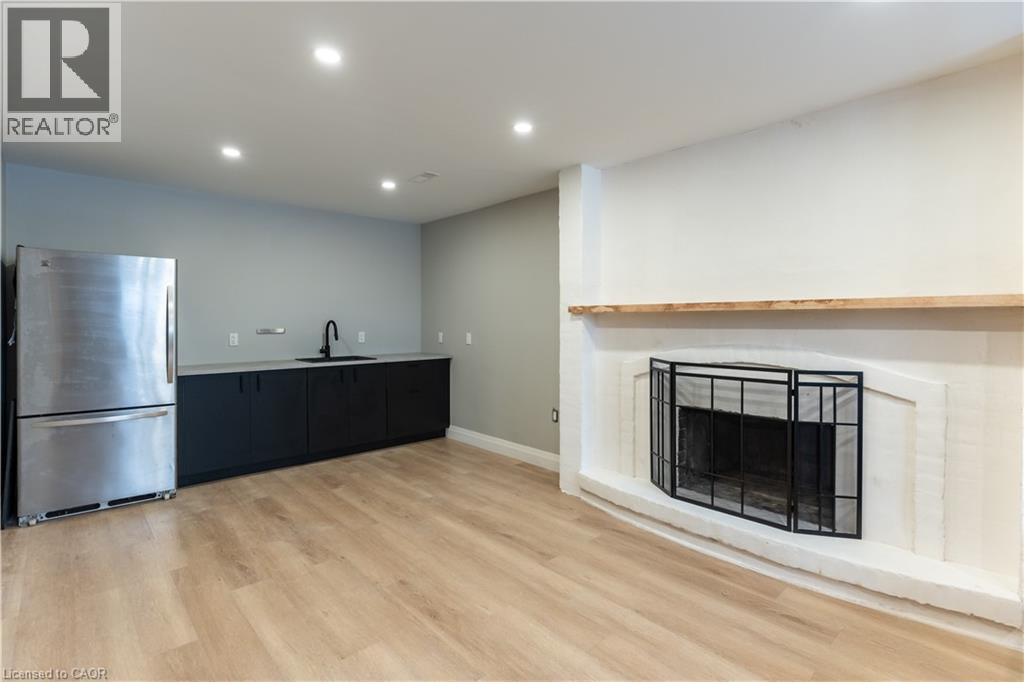 26 Rama Court, Hamilton, ON - Indoor With Fireplace