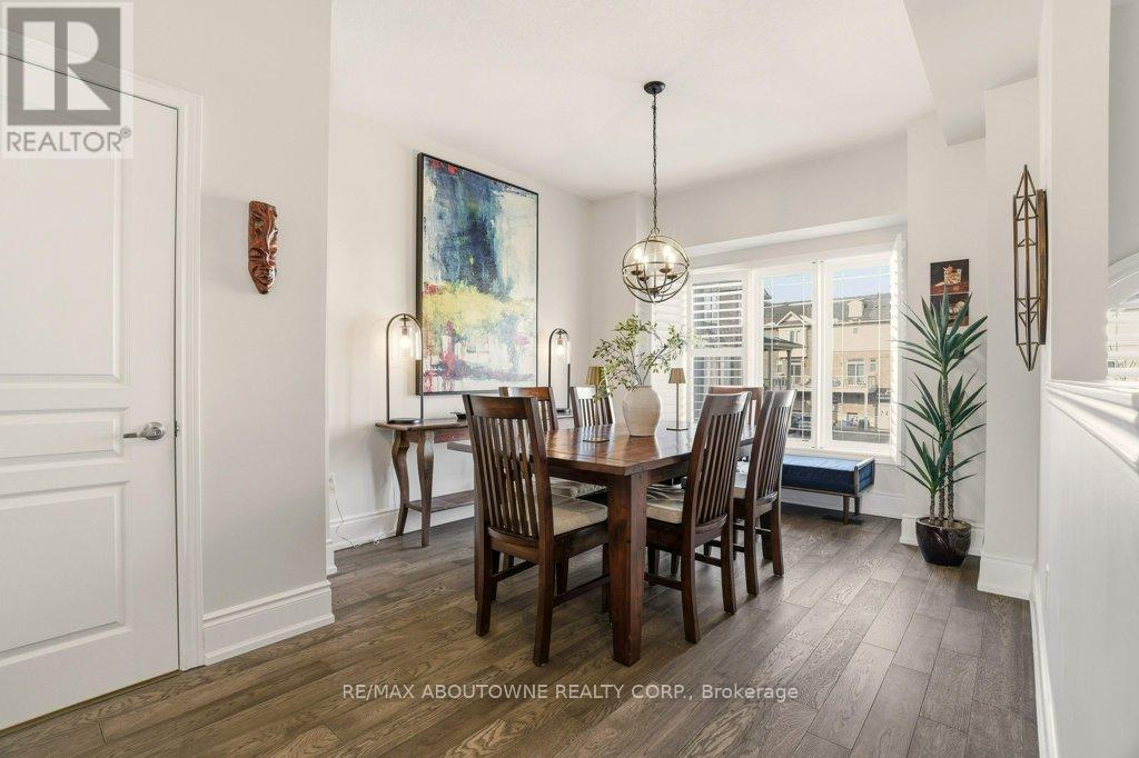 4174 Galileo Common, Burlington, ON - Indoor Photo Showing Dining Room