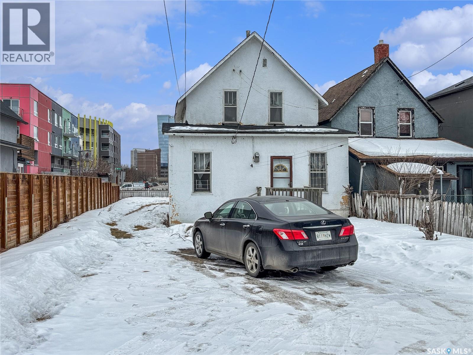 421 C Avenue S, Saskatoon, SK - Outdoor