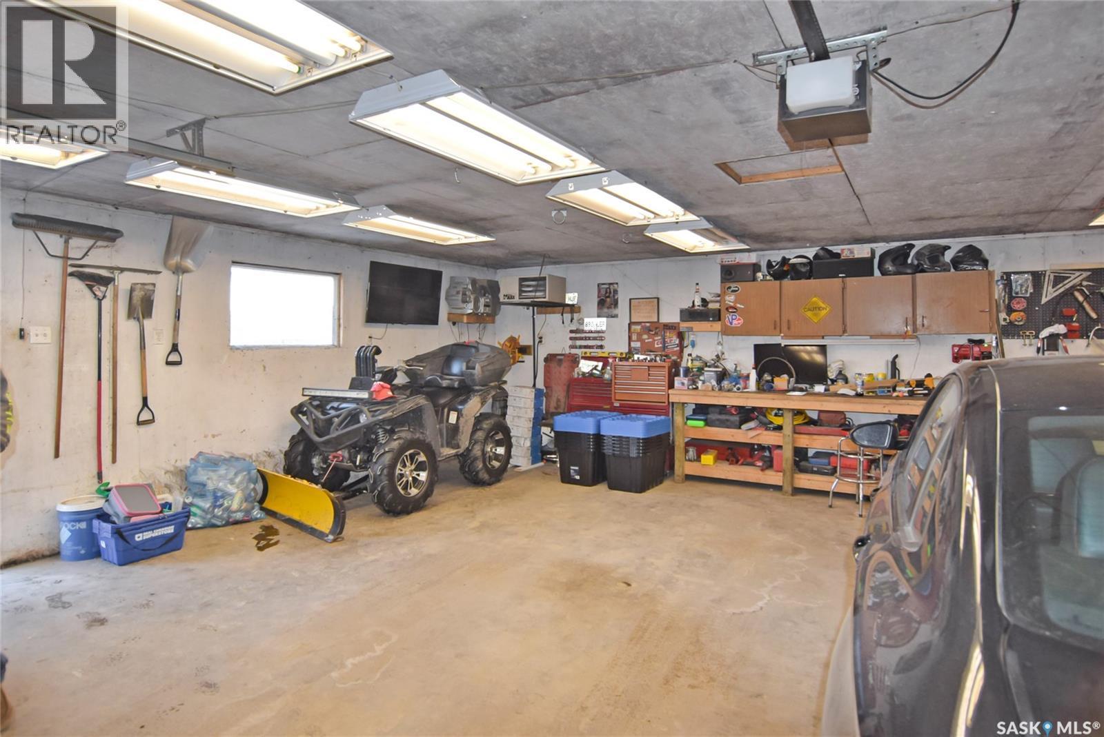 334 Brownlee Avenue, Mclean, SK - Indoor