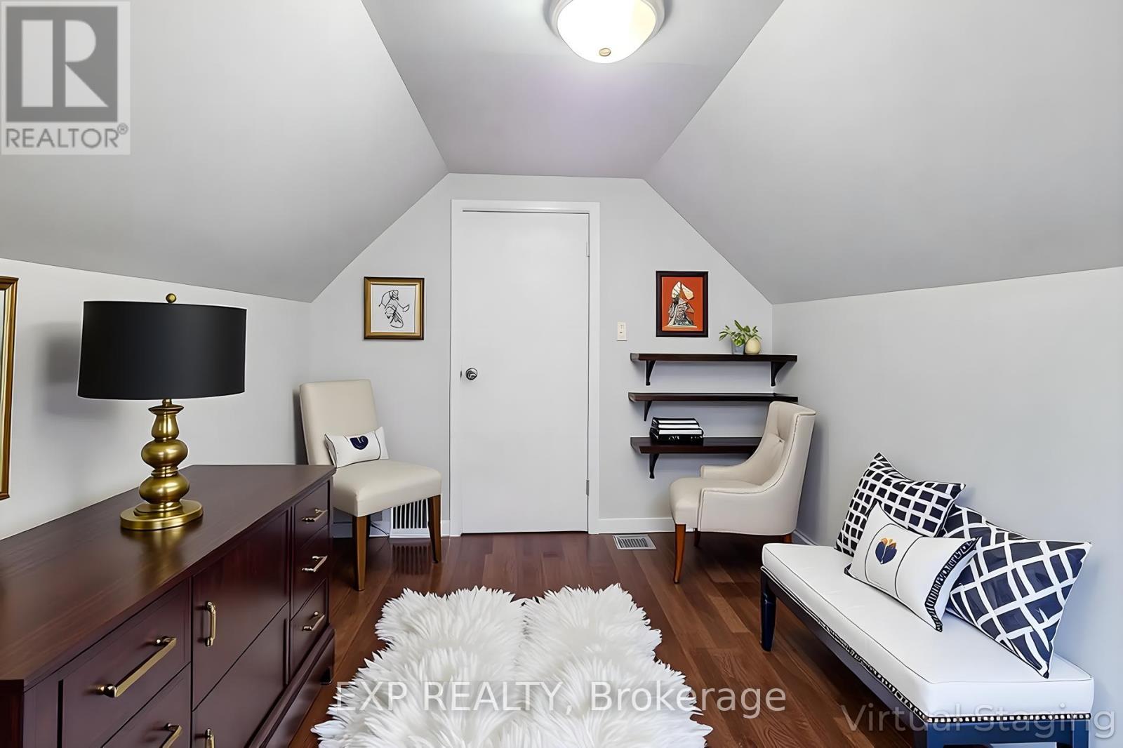 101 Sherman Avenue N, Hamilton, ON - Indoor