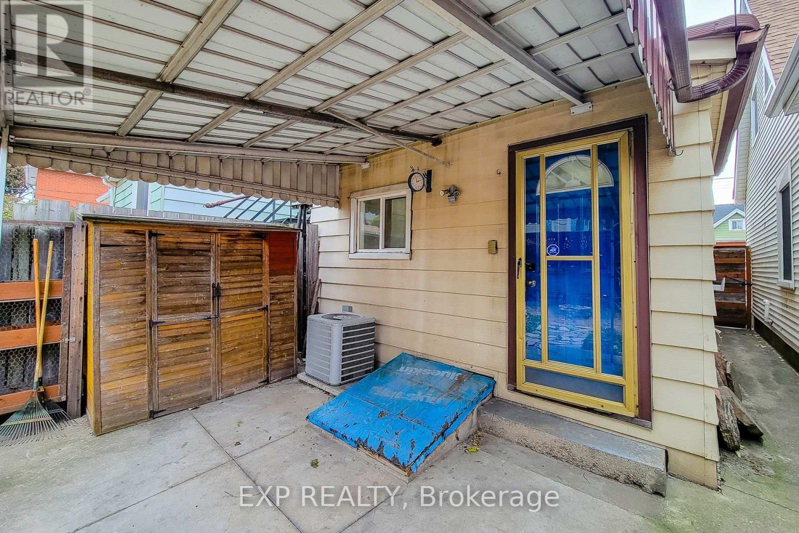 101 Sherman Avenue N, Hamilton, ON - Outdoor With Exterior