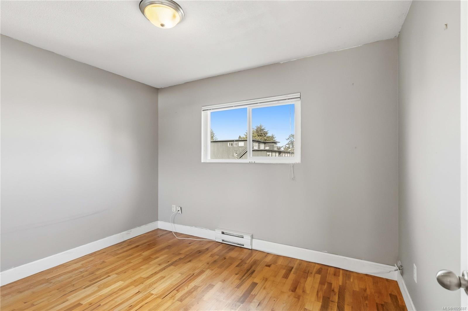 9-10145 Third St, Sidney, BC