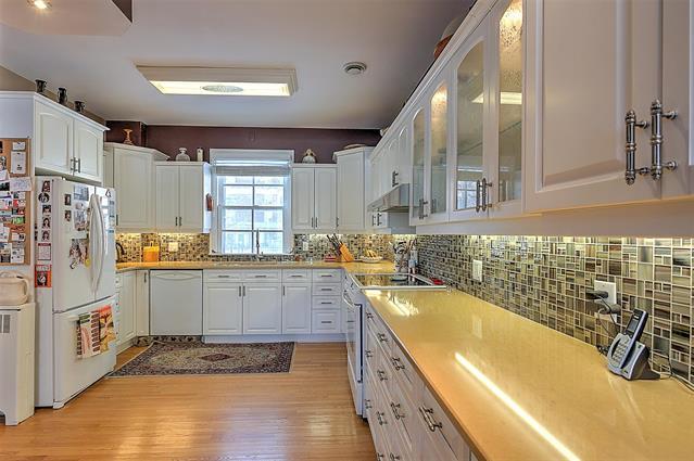 275 Roslyn Rd, Winnipeg, MB