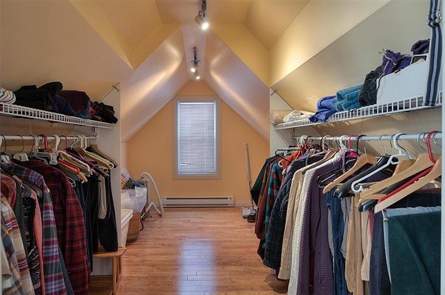 275 Roslyn Rd, Winnipeg, MB