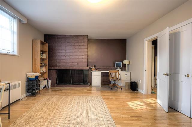 275 Roslyn Rd, Winnipeg, MB