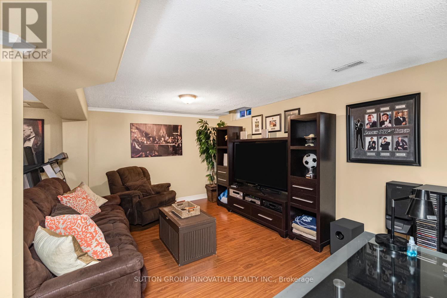 27 Beaverton Drive, Hamilton, ON - Indoor Photo Showing Other Room