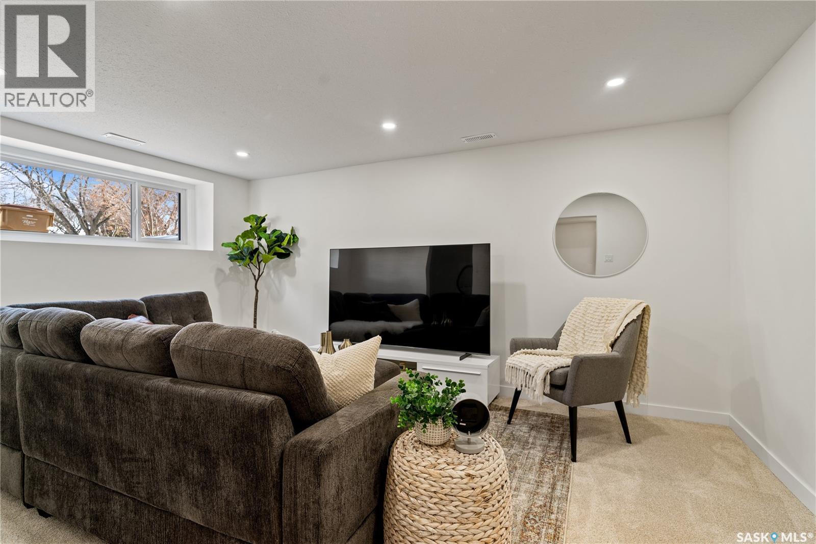 2832 Grant Road, Regina, SK