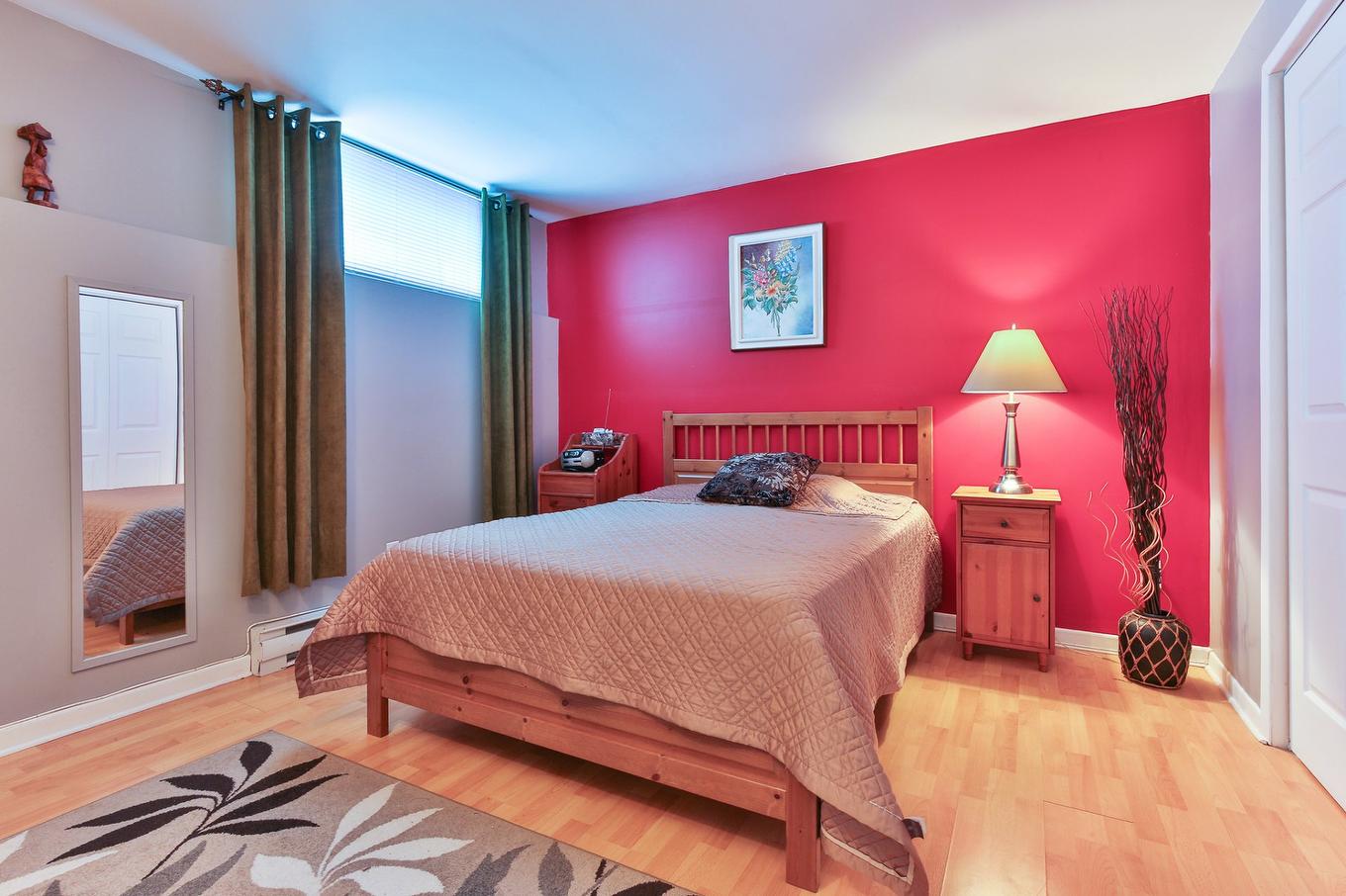 Chambre à coucher - 550 Av. Georges-Rainville, Saint-Jean-Sur-Richelieu, QC - Indoor Photo Showing Bedroom