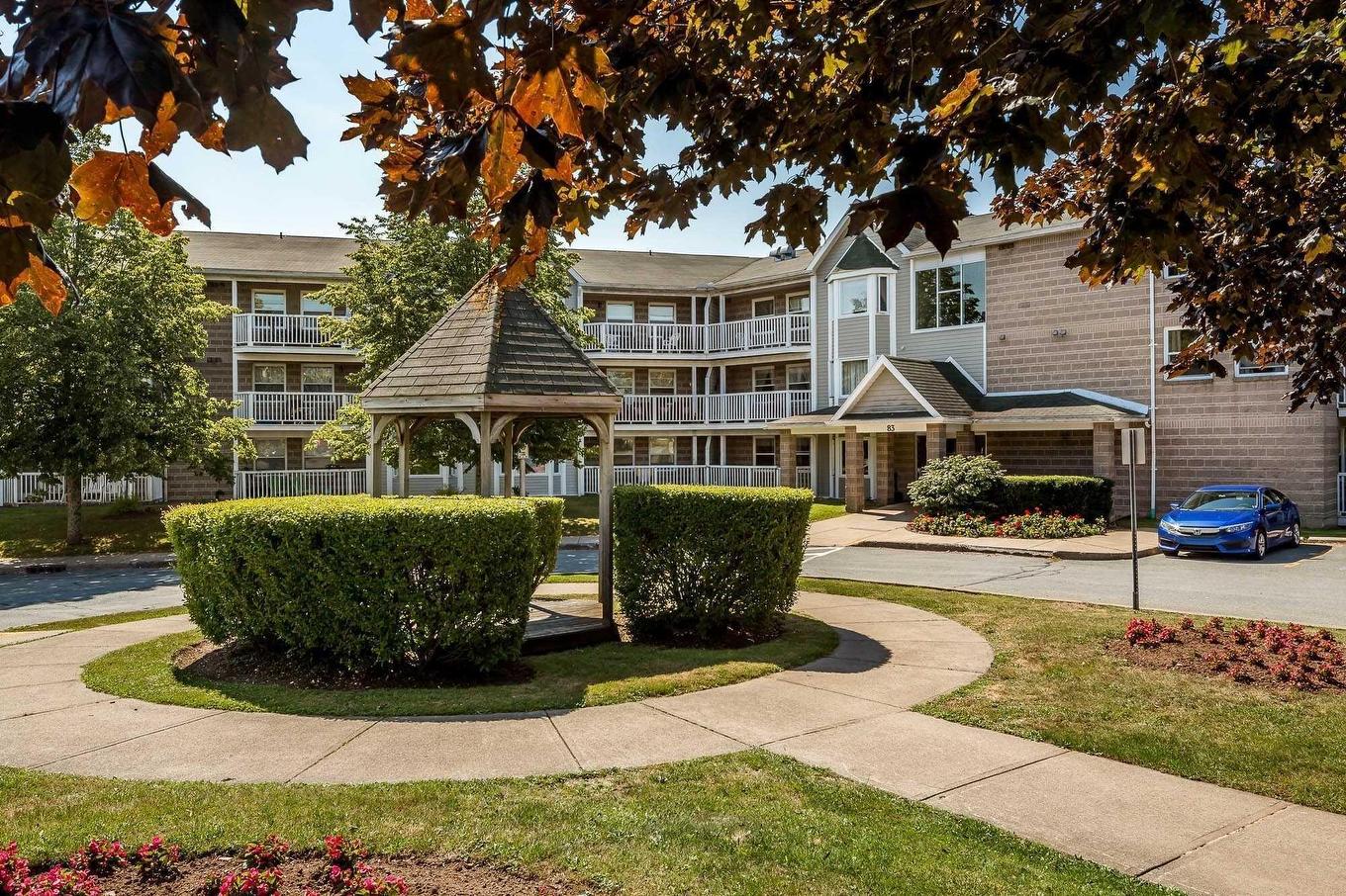 302 83 Kearney Lake Road, Halifax, NS