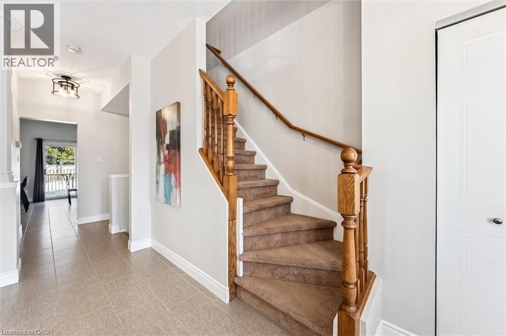 171 Endeavour Drive, Cambridge, ON - Indoor Photo Showing Other Room