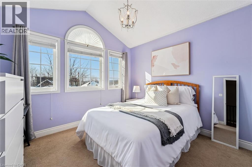 171 Endeavour Drive, Cambridge, ON - Indoor Photo Showing Bedroom