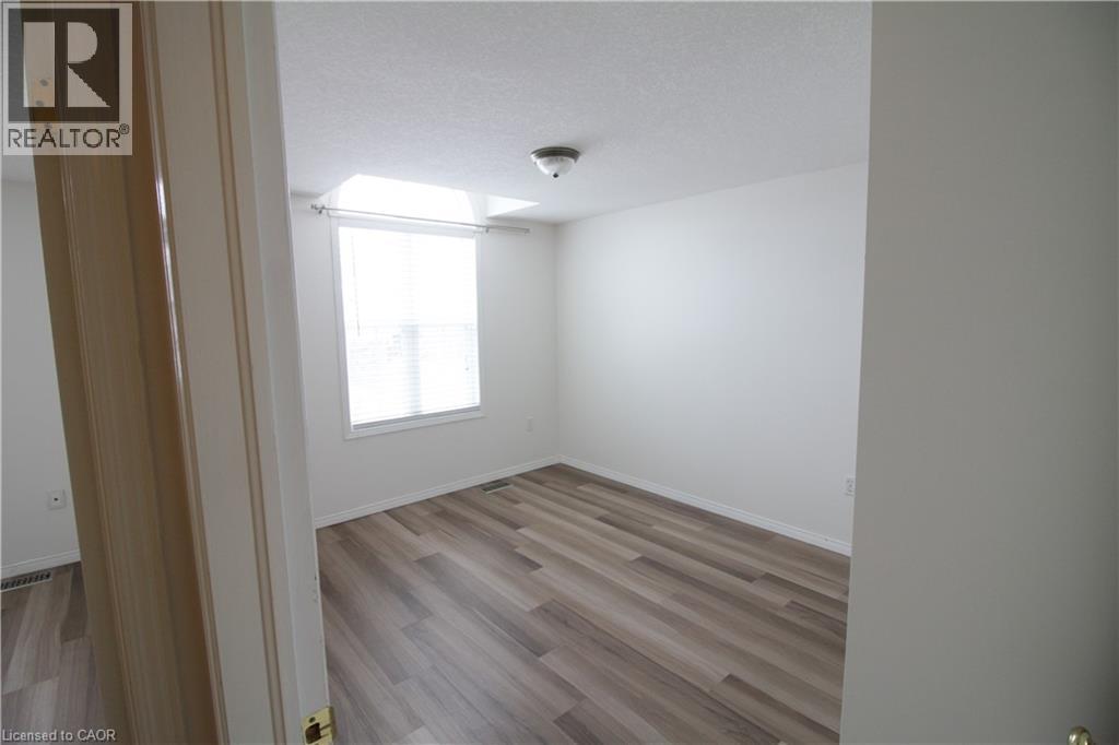 532 Mariner Drive, Waterloo, ON - Indoor Photo Showing Other Room