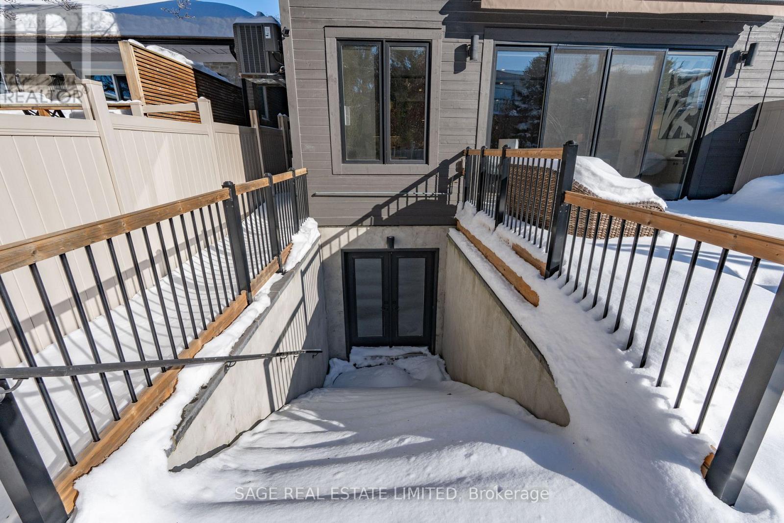 10 Brant Avenue, Mississauga, ON - Outdoor With Exterior