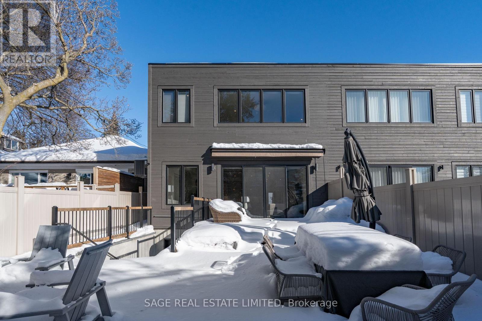 10 Brant Avenue, Mississauga, ON - Outdoor