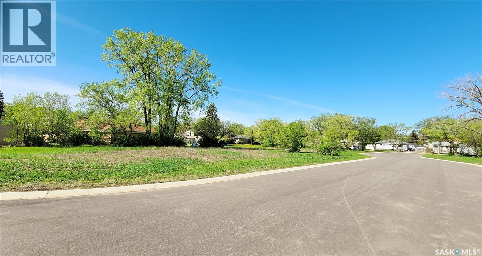 16 Kenney Crescent, Weyburn, SK