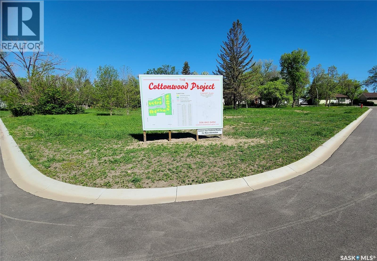 16 Kenney Crescent, Weyburn, SK