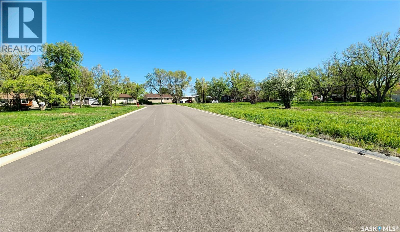 16 Kenney Crescent, Weyburn, SK