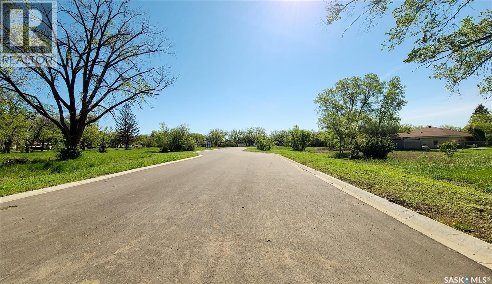 16 Kenney Crescent, Weyburn, SK