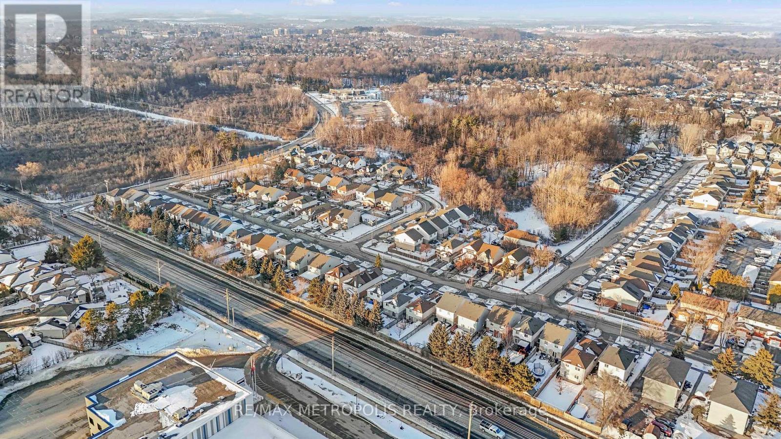 135 Veronica Drive, Kitchener, ON - With View