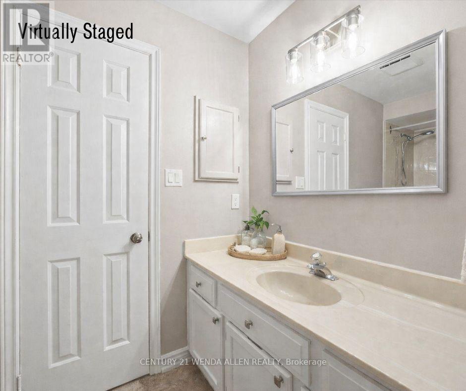 D16 - 1663 Nash Road, Clarington, ON - Indoor Photo Showing Bathroom