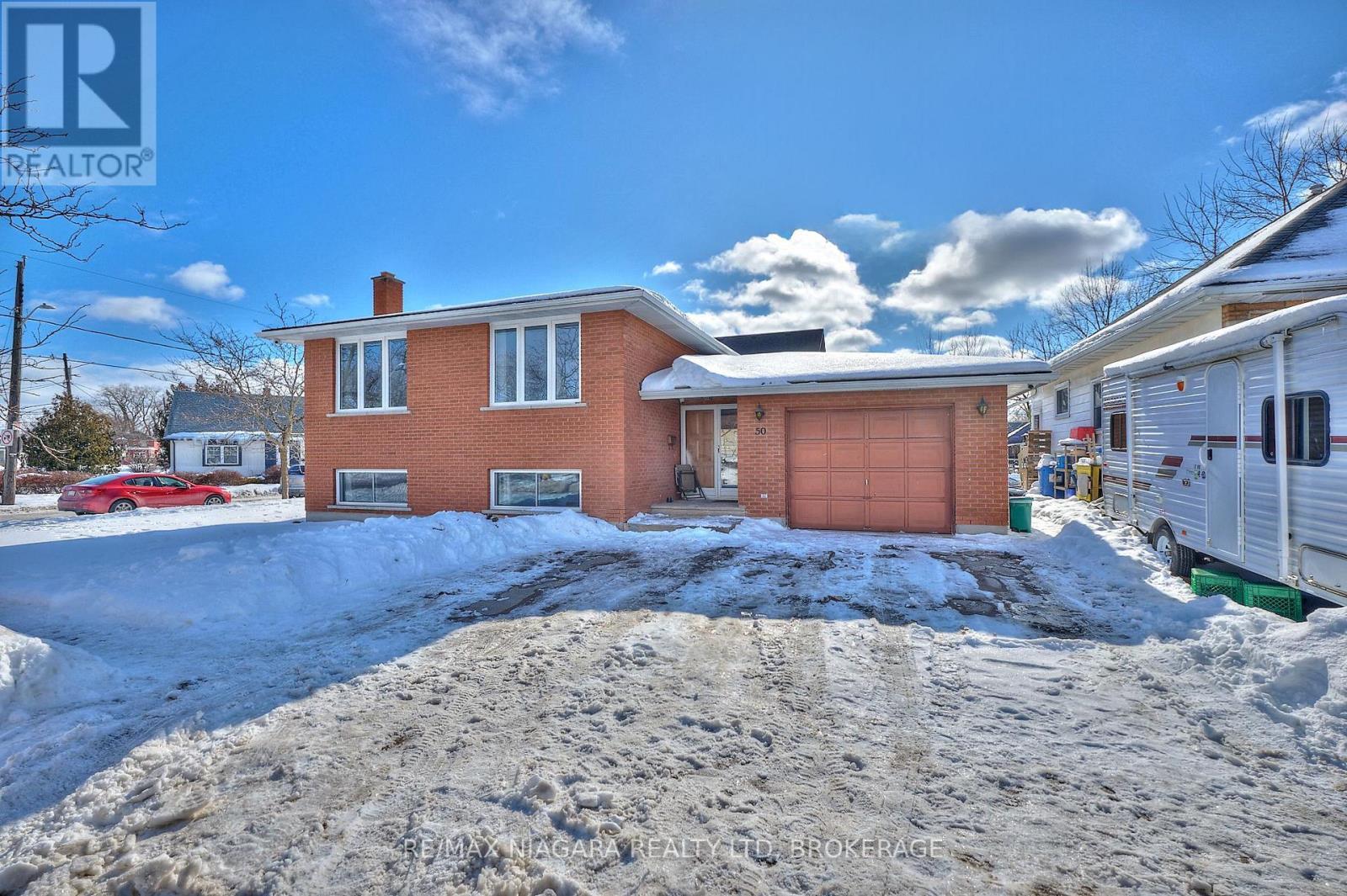 50 Chetwood Street, St. Catharines (Western Hill), ON - Outdoor