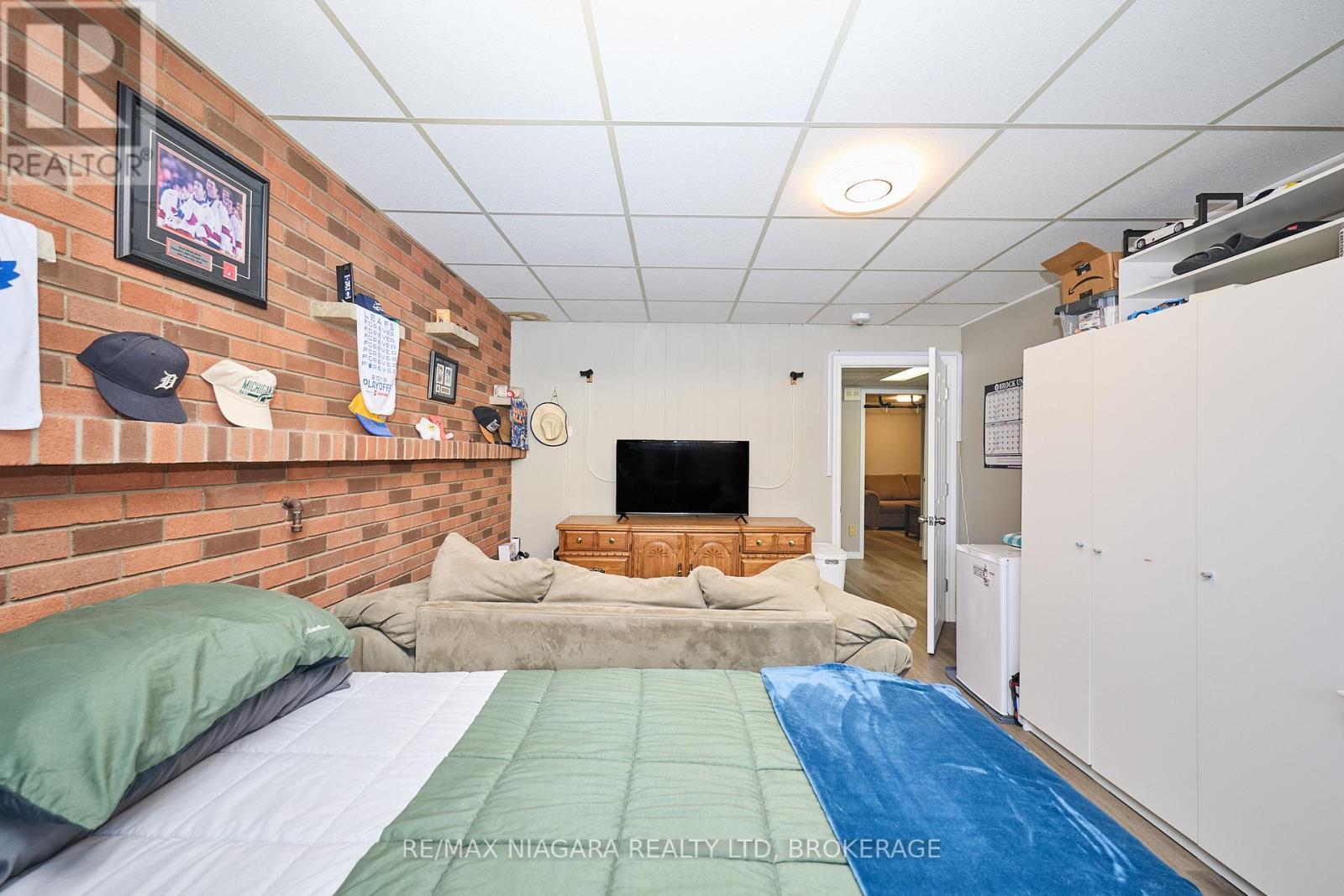 50 Chetwood Street, St. Catharines (Western Hill), ON - Indoor