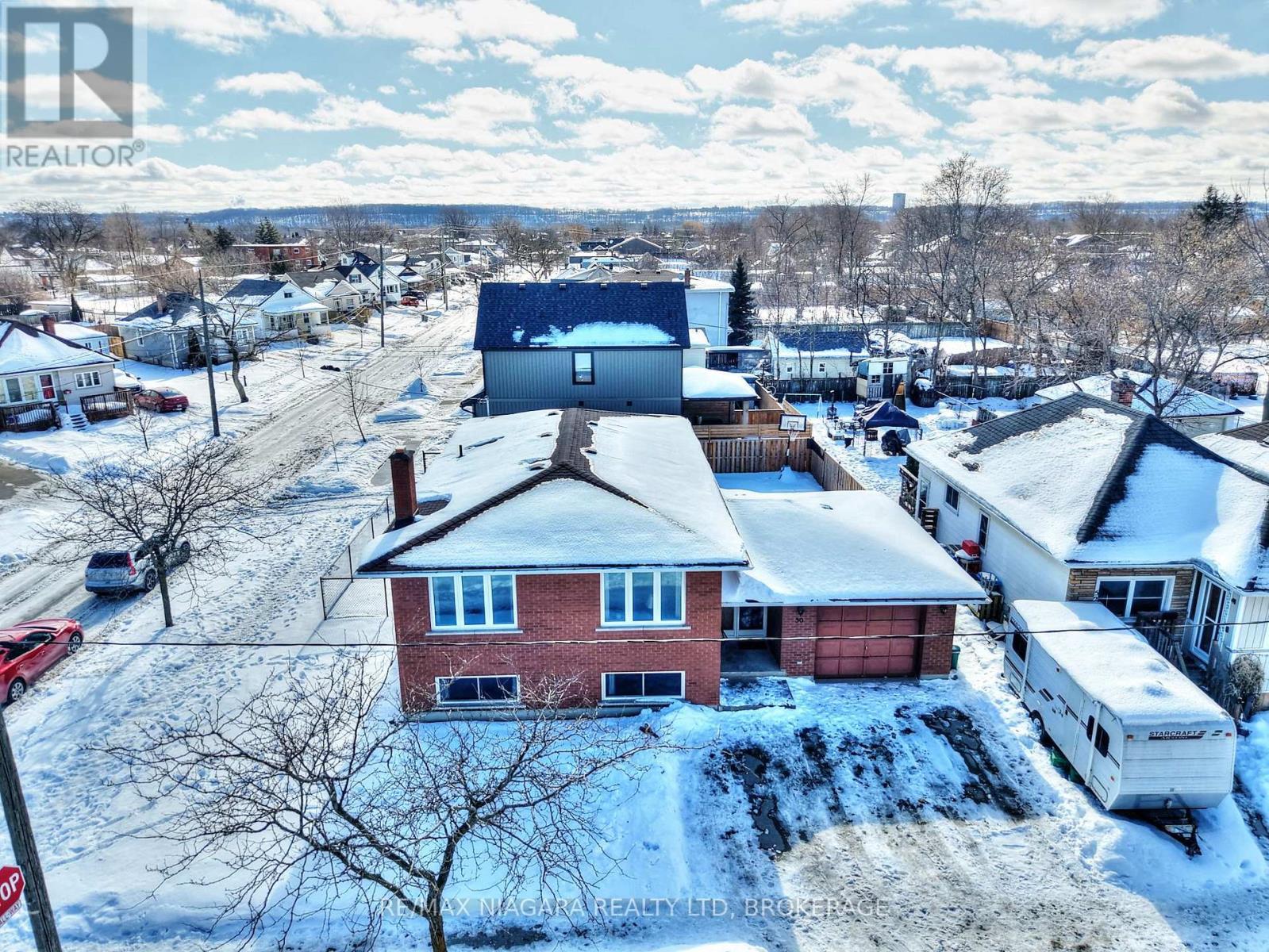 50 Chetwood Street, St. Catharines (Western Hill), ON - Outdoor