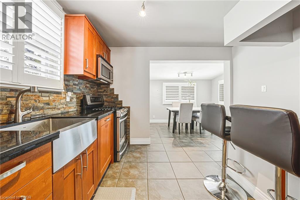 165 E 38Th Street, Hamilton, ON