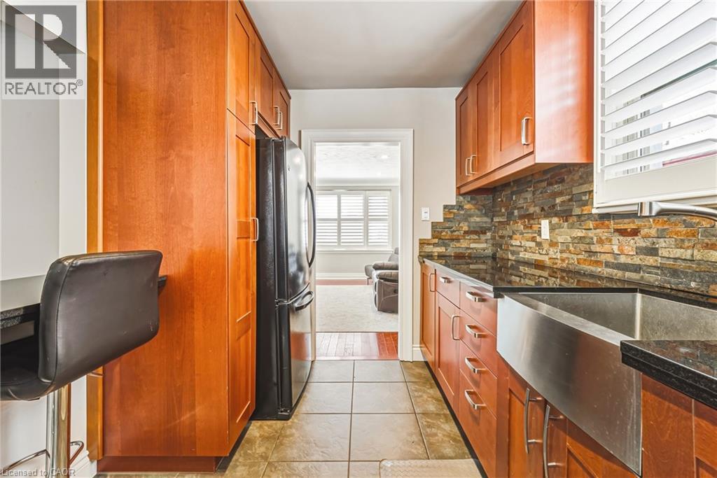 165 E 38Th Street, Hamilton, ON