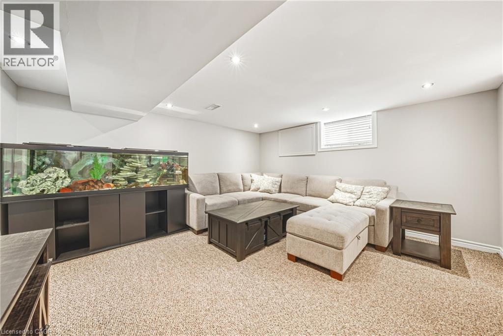 165 E 38Th Street, Hamilton, ON