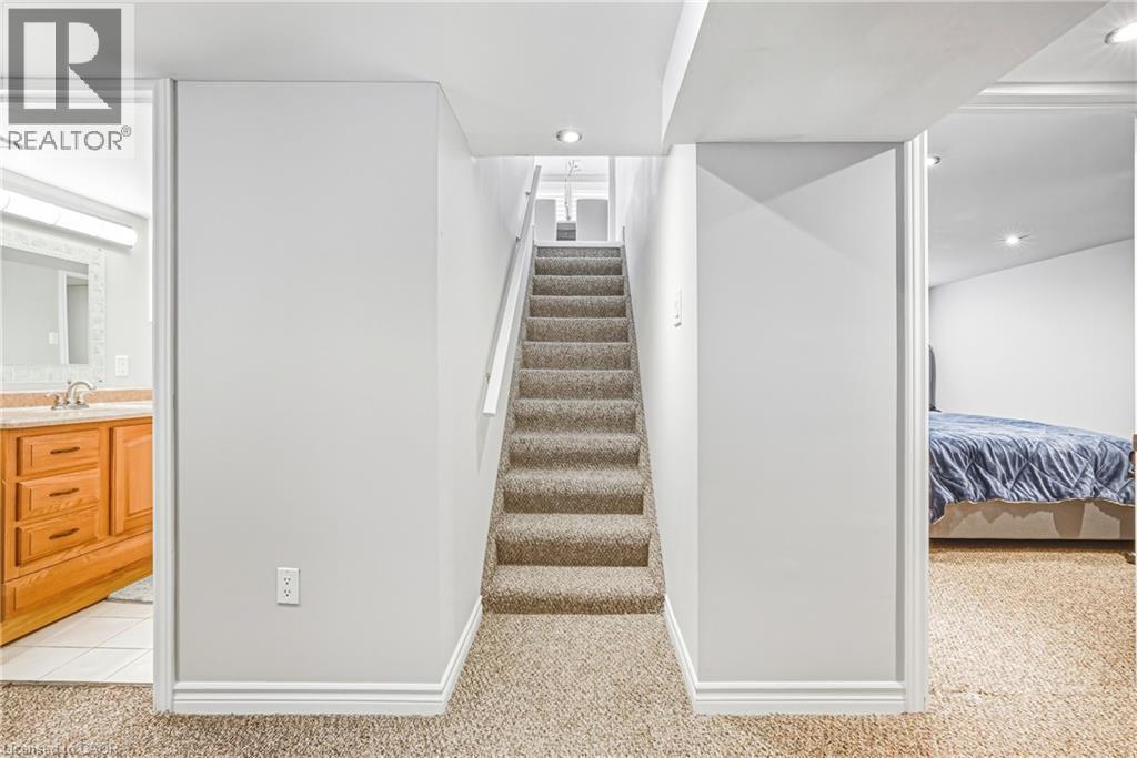 165 E 38Th Street, Hamilton, ON - Indoor