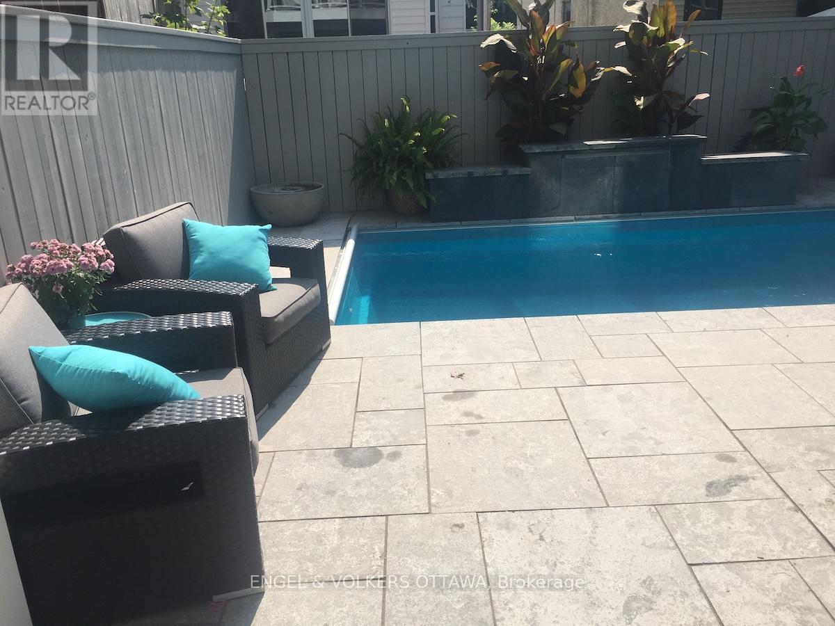 32 Sims Avenue, Ottawa, ON - Outdoor With In Ground Pool