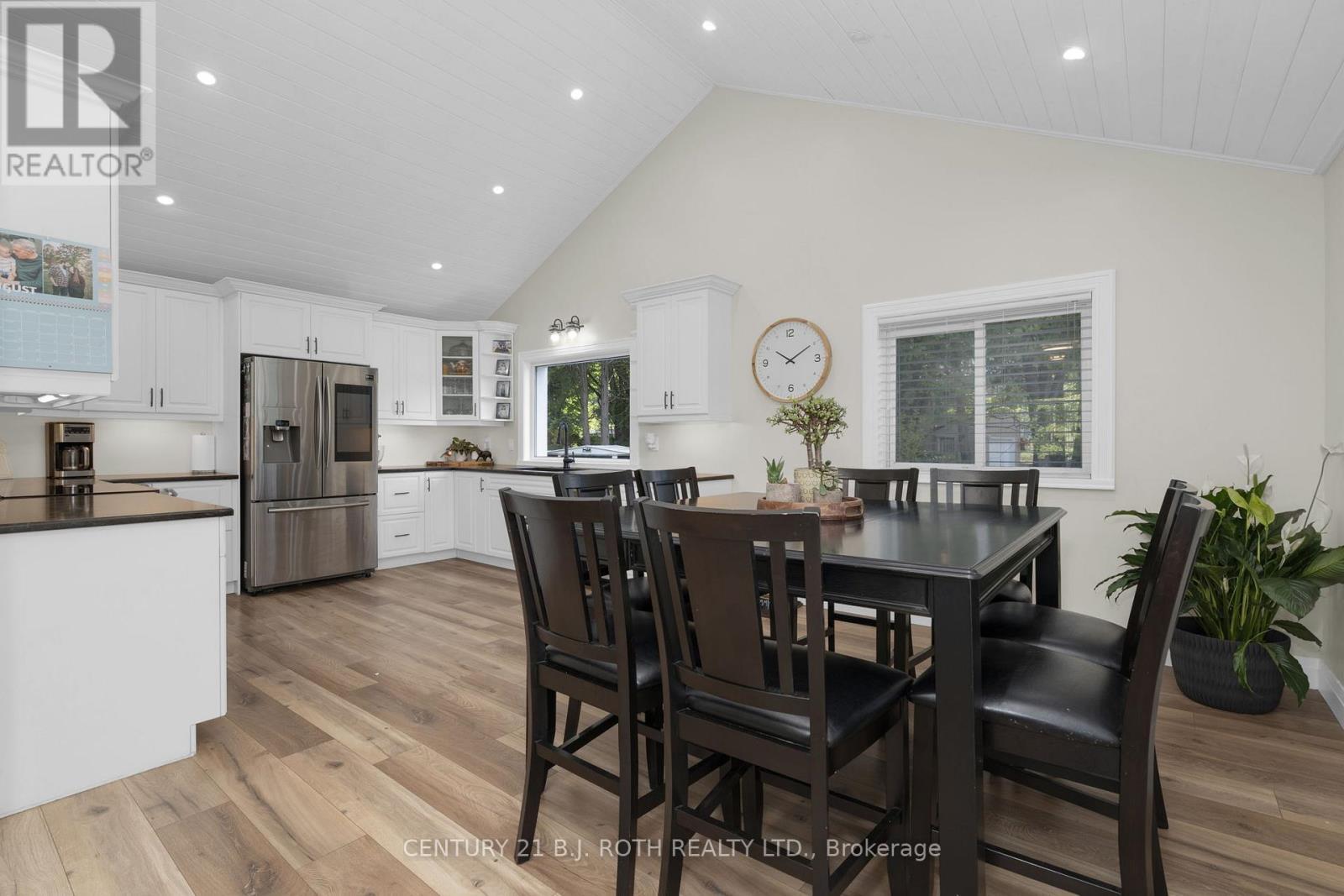 8109 93 Highway, Tiny, ON - Indoor