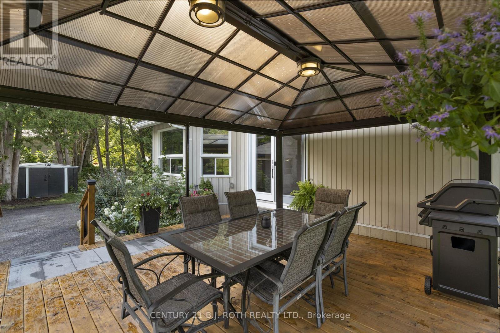 8109 93 Highway, Tiny, ON - Outdoor With Deck Patio Veranda