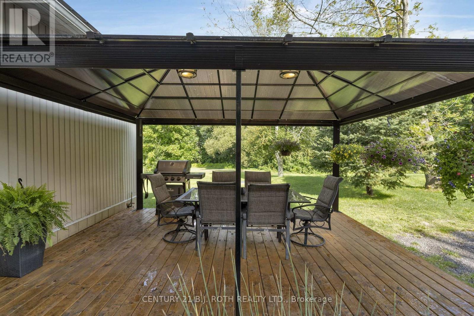 8109 93 Highway, Tiny, ON - Outdoor With Deck Patio Veranda