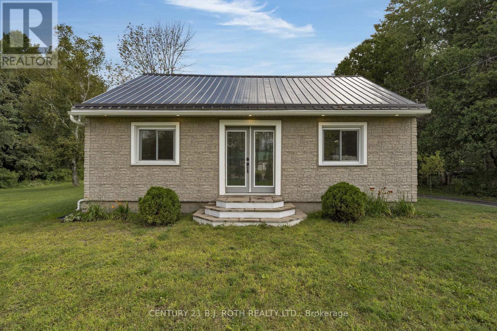 8109 93 Highway, Tiny, ON - Outdoor