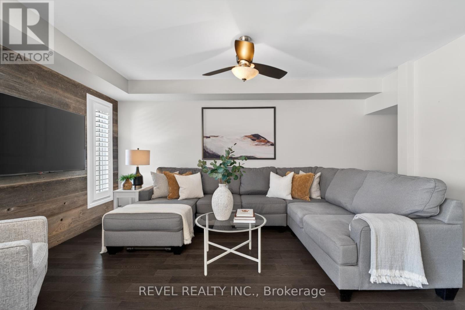 2286 Seton Crescent, Burlington, ON - Indoor Photo Showing Living Room